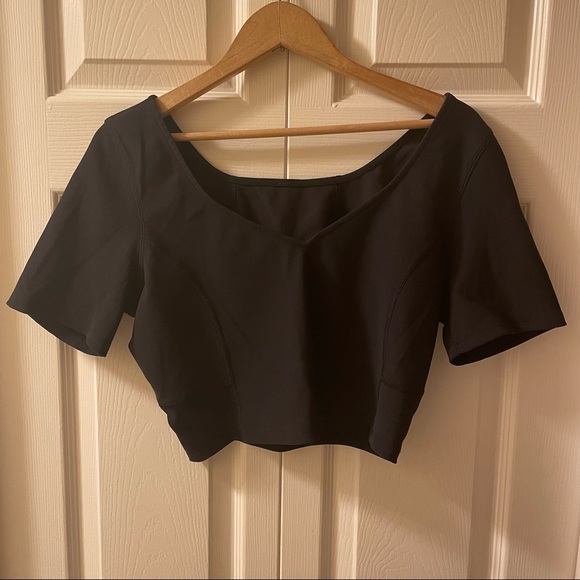 Lululemon Ribbed Contoured V-Neck Yoga Short Sleeve Shirt - Picture 4 of 9